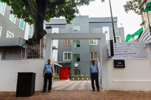 Oyo Townhouse 011 Esplanade, Забронировать Отель Отели Калькутты 3 звезды, 3*