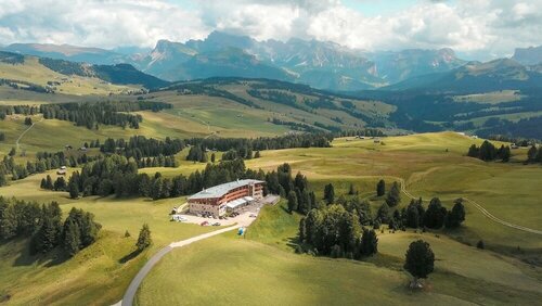 Paradiso Pure Living Vegan Hotel, Забронировать Отель Кастельротто Альпе-ди-Сьюзи