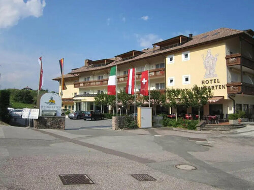 Hotel Weingarten, Забронировать Отель Отели Кальдаро с парковкой, Парковка