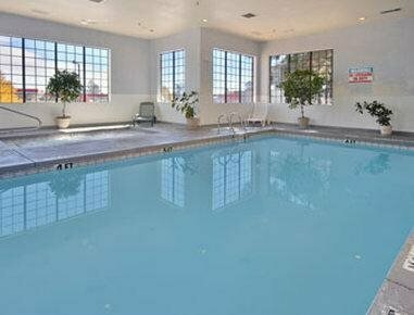 Days Inn & Suites by Wyndham East Flagstaff, Забронировать Отель Флагстафф Гранд-Каньон