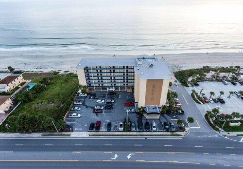 Georgian Inn Beach Club, Забронировать Отель Ормонд-Бич Daytona Beach Area