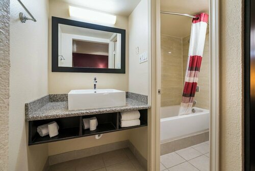 Red Roof Inn North Dallas - Park Central, Забронировать Отель Ричардсон Dallas - Fort Worth Metropolitan Area