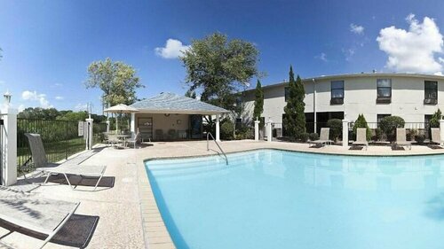 Holiday Inn Express Breaux Bridge by IHG, Забронировать Отель Отели Броу Бриджа с бассейном, Бассейн