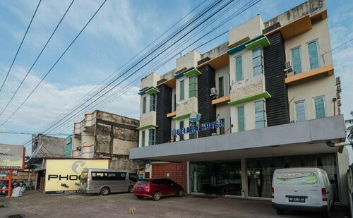 RedDoorz Plus Near Simpang Rimbo Jambi, Забронировать Отель Джамби провинция Джамби