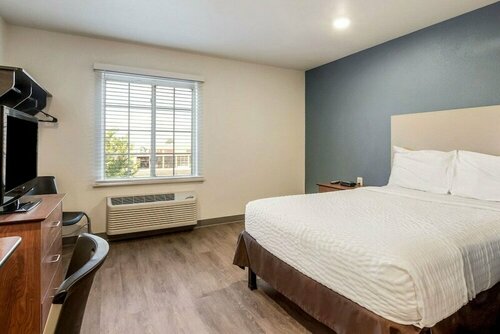 Extended Stay America Select Suites - Indianapolis - Lawrence, Book Hotel Hoteller i Indiana med parkering, Parkering