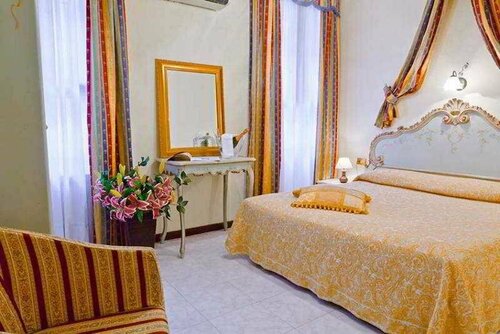 Hotel Henry Venice, Забронировать Отель Каннареджо Венеция