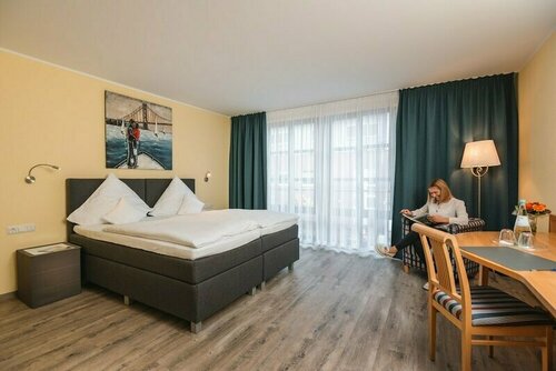 Hotel am Park, จอง โรงแรม Hueckelhoven นอร์ทไรน์-เวสต์ฟาเลีย, ใกล้ The Millicher Halde