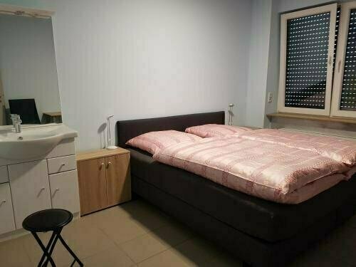 Hostel Gästehaus zum Padre, Забронировать Хостел Гох Lower Rhine, рядом с Театр Goli