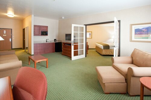 Holiday Inn Express Hotel & Suites Gunnison by IHG, Забронировать Отель Отели Ганнисон 3 звезды, рядом с Gunnison Pioneer Museum, 3*