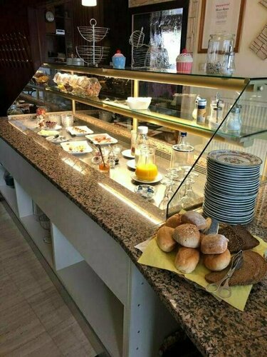 Hotel Cafe Meynen, Забронировать Отель Отели Бад-Мюндер-ам-Дайстер с парковкой, Парковка