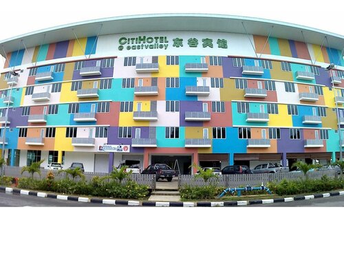 New Glow Hotel Miri, Rezerwuj Hotel Hotele w Borneo z parkingiem, Parking
