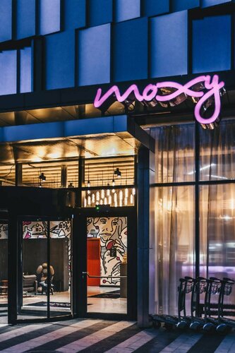 Moxy Katowice Airport, Book Hotel Hoteller i Silesia med parkering, Parkering