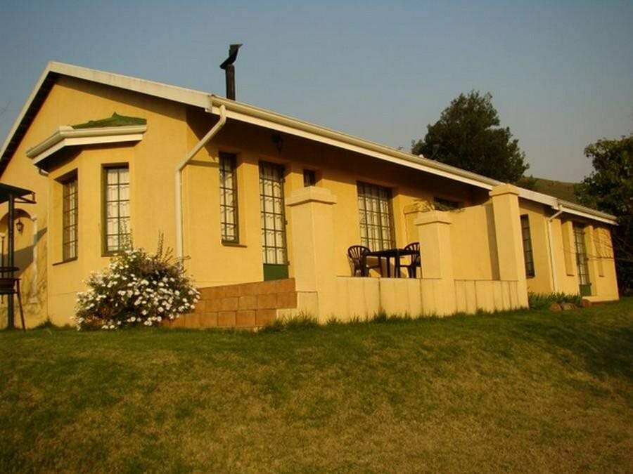 Thaba Tsweni Lodge & Safaris