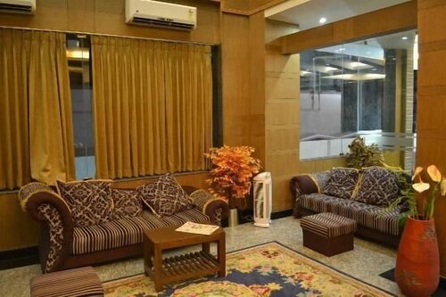 Hotel Tamizh Park, Varaa Hotelli Villianur Tamil Nadu