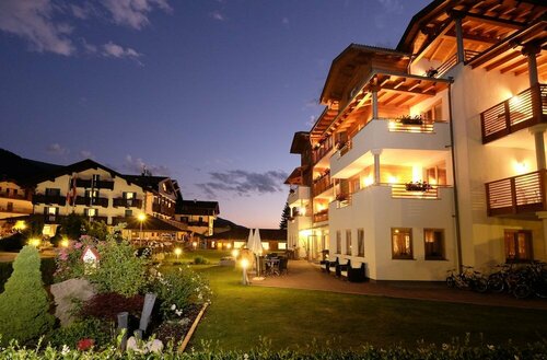 Hotel Nele, Забронировать Отель Отели Дзиано-ди-Фьемме 3 звезды, 3*