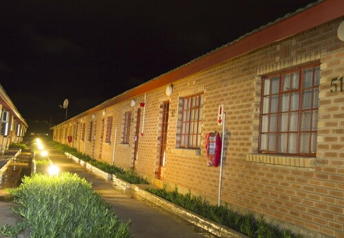 Cresta Jwaneng, Prenota Hotel Ngwaketse North Jwaneng