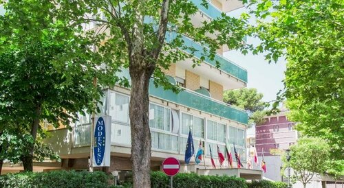 Hotel Modenese, Забронировать Отель Риччоне Побережье Римини, рядом с Поле для мини-гольфа Indiana