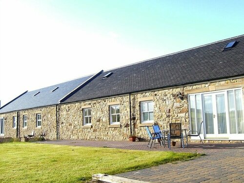 Hamsteels Hall Cottages, Забронировать Фермерский дом  