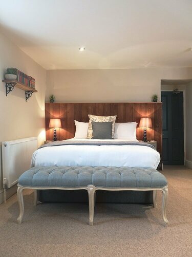 Steam Packet Inn, Book Pension Totnes Devon