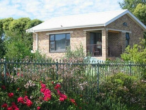 Ascot Gardens Self Catering, Reservar Hotel Bergvliet Western Cape