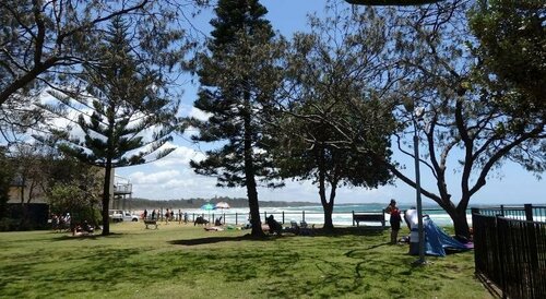 Woolgoolga Beach Holiday Park, Забронировать Мотель Вулгулга Coffs Coast, рядом с Пляж Вулгулга