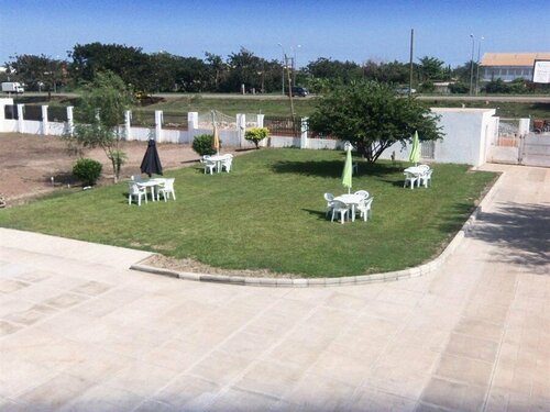 Accra Luxury Lodge, Prenota Hotel Adenta Tema