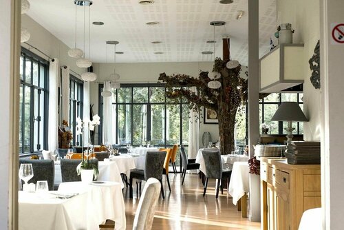 Hotel Restaurant Le Bosquet, Varaa Hotelli Hotellit Centre ruokailulla, Puolitäysi / Täysihoito
