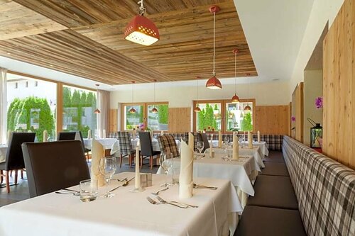 Hotel Sonnenhof, Забронировать Отель Кастельротто Альпе-ди-Сьюзи