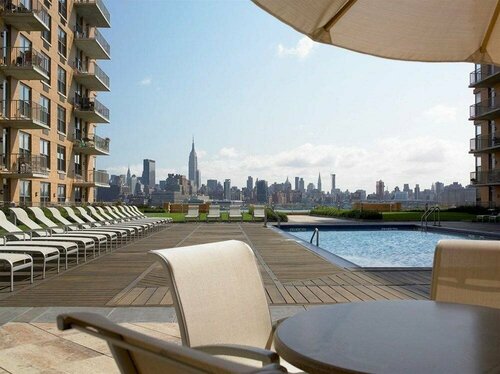 Cesar Suites at The Waterfront, Забронировать Отель Отели Нью-Джерси с парковкой, Парковка