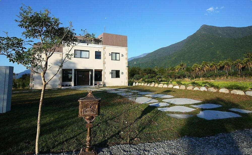B&b Mountain View