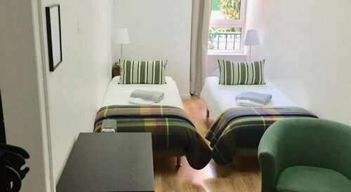 Chez Nous Guest House, Забронировать Гостевой дом Санту-Антониу Лиссабон, рядом с Станция метро Marques de Pombal
