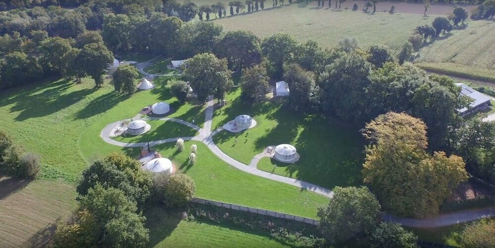 Domaine Arvor - Hébergements insolites pour couples et amis EN Bretagne