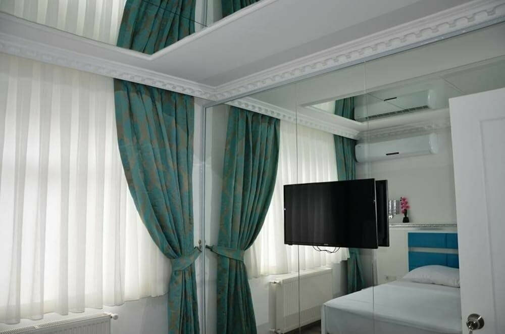 VIP Gold Suites