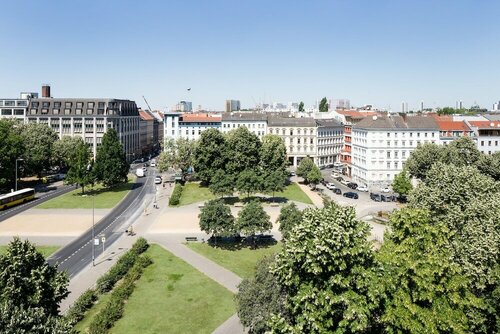 Orania.Berlin, Reservar Hotel Hotéis em Kreuzberg com Piscina, Piscina