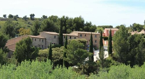 Les Garrigues de la Vallée des Baux, Забронировать Отель Отели Альпий с бассейном, Бассейн