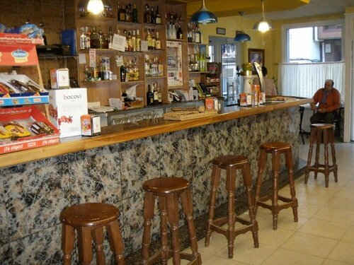 Hostal La Cuesta, Book Hotel Hoteller i Castile and Leon med parkering, Parkering