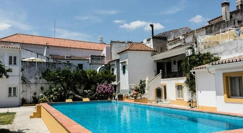 Vintage Guest House - Casa do Escritor, Забронировать Отель Отели Эвора-Монте с парковкой, рядом с Прака до Хиральдо, Парковка