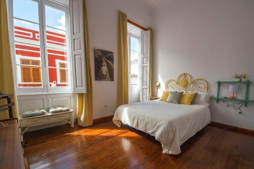 Aminta Home charmy rooms in Vegueta, Забронировать Отель «постель и завтрак» Отели Лас-Пальмас-де-Гран-Канария с завтраком, рядом с University of Las Palmas de Gran Canaria, Завтраки