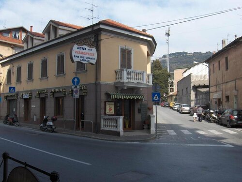 Hotel Piemontese, Prenota Hotel Oneglia Liguria