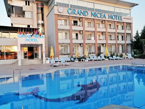 Lake Li̇fe Hotel, Rezervovat Hotel Nikaia hotely s parkováním, Parkování