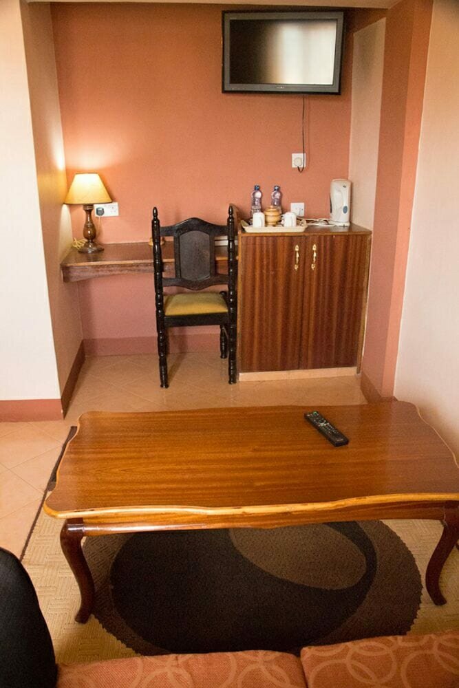 Palmdew Highland Hotel