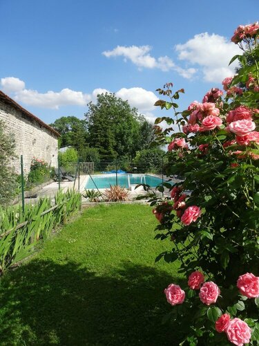 La Fontenelle Chambres dHôtes, Prenota Bed & breakfast Sainte-Severe Charente