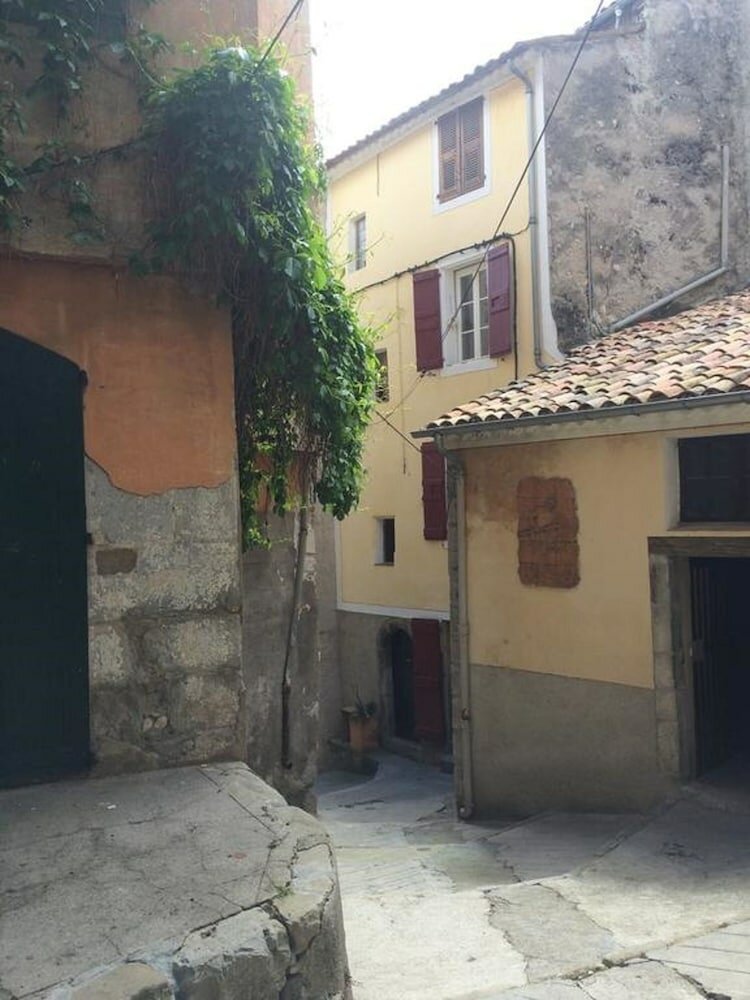 La Chambre 21, Entrevaux EN Provence, proche de Nice