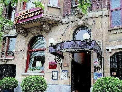 Hotel Firean, Забронировать Отель Отели Антверпена с парковкой, рядом с Synagogue Shomre Hadass, Парковка
