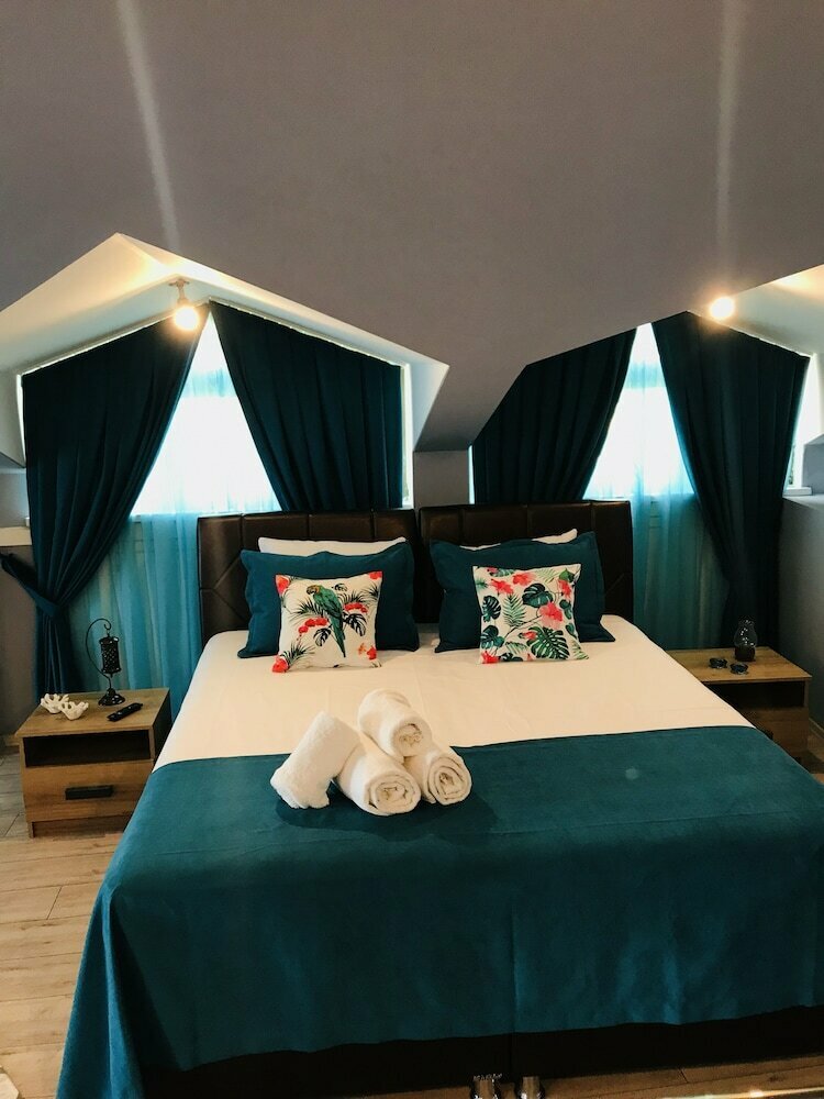 Sirena's Suites
