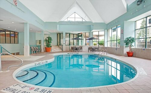 Ramada by Wyndham Niagara Falls/Fallsview, Buchen Sie Hotel Günstige Hotels in New York State