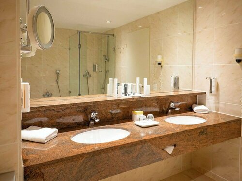 Atomis Hotel Munich Airport by Mercure, Reservar Hotel Hotéis em Oberding com estacionamento, Estacionamento