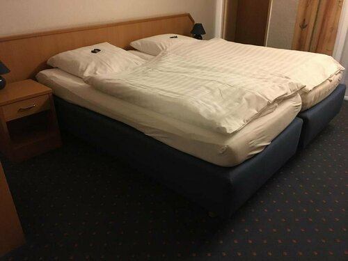 Landhotel Kussmann, Забронировать Отель Отели Димельштадт с парковкой, Парковка