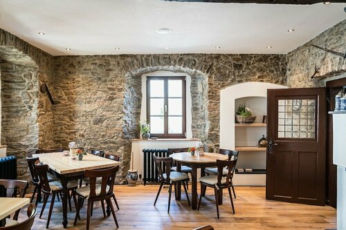 Burghotel Grenzau, Забронировать Отель Хёр-Гренцхаузен Westerwald
