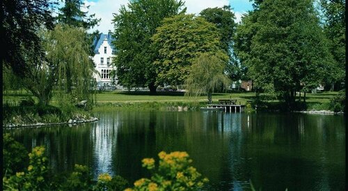 Schloß Tremsbüttel, Rezervasyon Otel Tremsbuettel Schleswig-Holstein